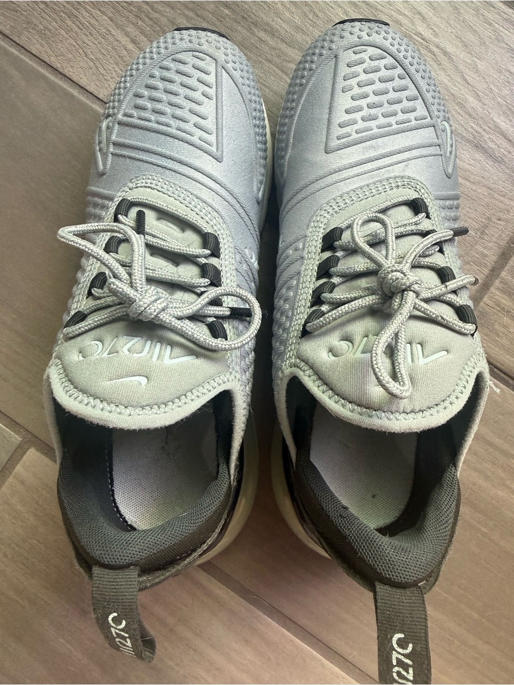 Nike Air Max 270 - Picture 9 of 11